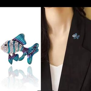 🆕️🐟 BLUE & PURPLE RHINESTONE FISH BROOCH / PIN🐟